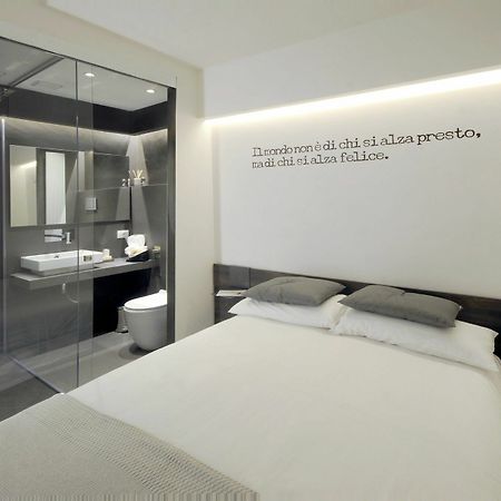 Emilia Suite Design โมดินา ภายนอก รูปภาพ
