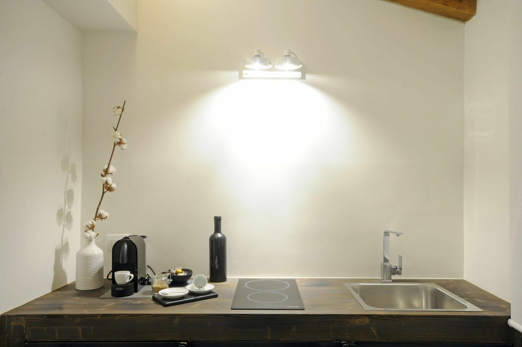 Emilia Suite Design โมดินา ภายนอก รูปภาพ